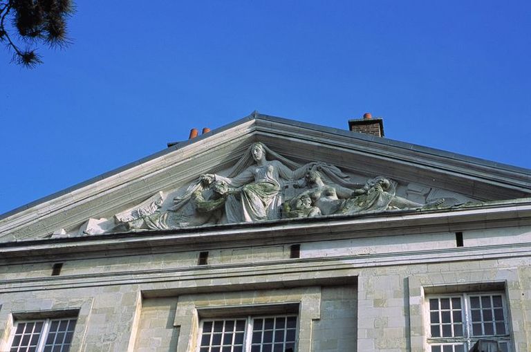 Ancien hôpital général, puis hospice de Douai (actuellement maison de retraite)