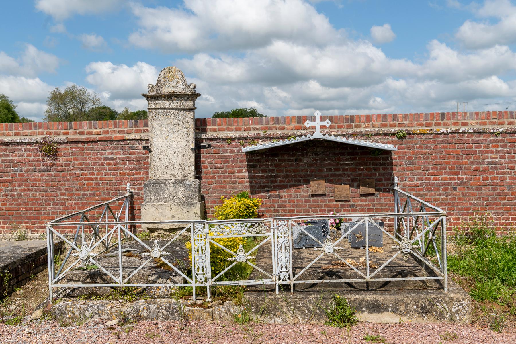 Cimetière communal de Noyers-Saint-Martin