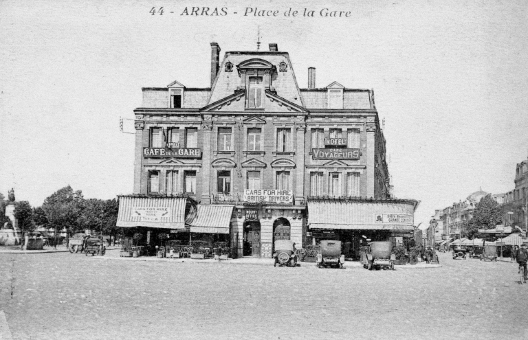 Hôtel de voyageurs, dit Hôtel Astoria-Carnot