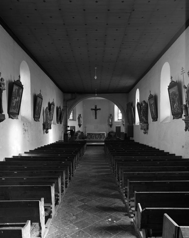 Eglise paroissiale fortifiée Saint-Pierre de Leschelles