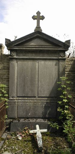 Tombeau (stèle funéraire) de la famille Duchien-Bourgeois