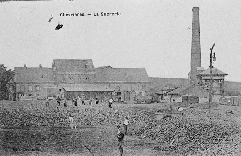 Sucrerie de betteraves Bullot et Cie, puis Hervaux et Cie, puis Boisseau et Cie, puis Duchêne et Cie, devenue sucrerie et distillerie Say, actuellement sucrerie de betteraves Tereos