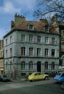 Immeuble à logements (immeuble d'angle de voies)