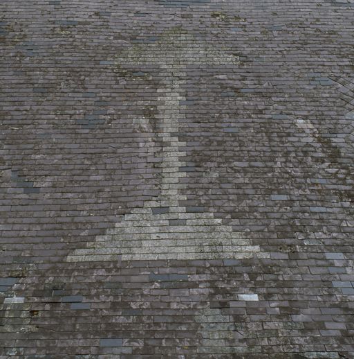 Église paroissiale Saint-Pierre et ancien cimetière de Bouchon