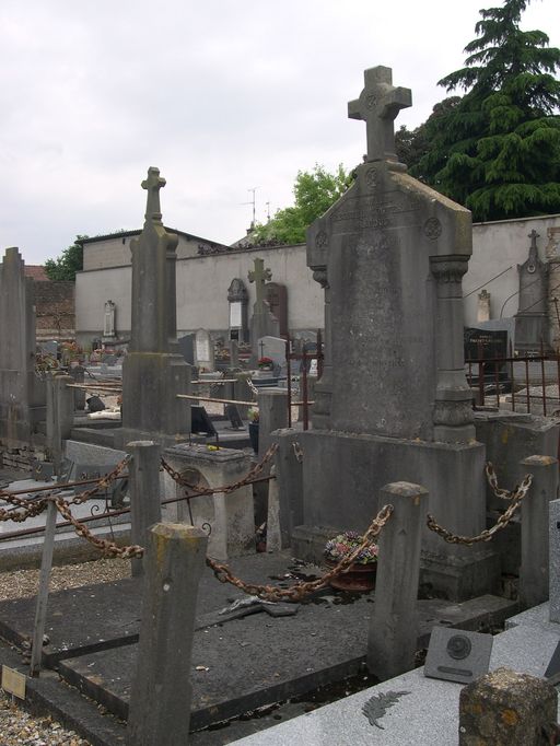 Cimetière de Dreuil-lès-Amiens, dit Vieux cimetière