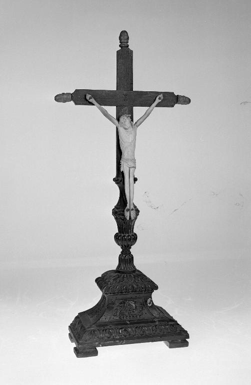 Croix de sacristie (n° 3)