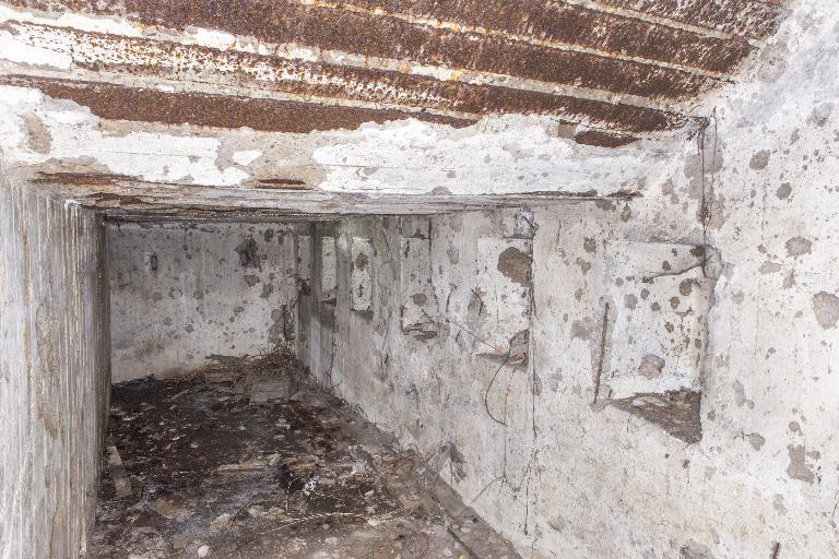 Casemate à mitrailleuse 319 de la Ferme du Bois de la Rive