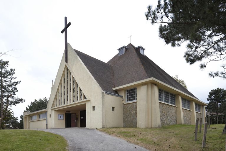 Église paroissiale Sainte-Thérèse-de-l'Enfant-Jésus