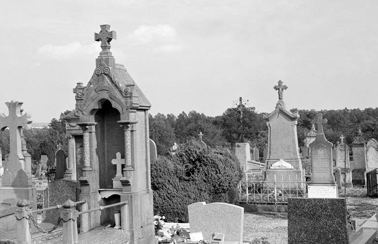 Le cimetière communal de Querrieu