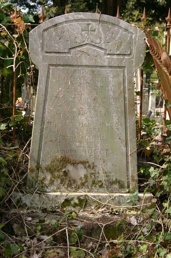 Tombeau (stèle funéraire) de la famille Hugot-Binet