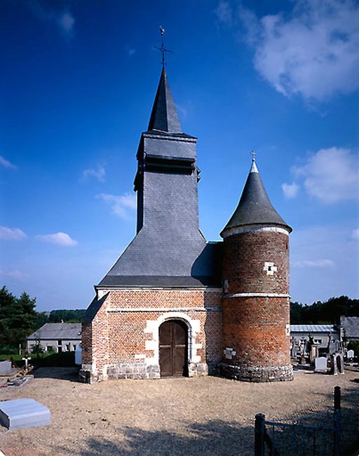 Eglise paroissiale fortifiée et cimetière Saint-Remi de Logny-lès-Aubenton