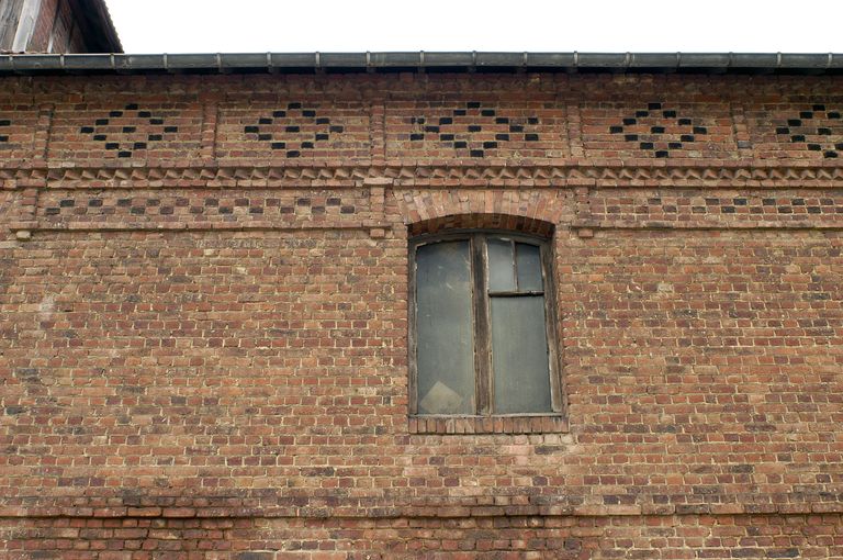 Usine de poterie Briard-Foucault, puis usine de céramique Desmarquest, puis Carrelages de Saint-Samson