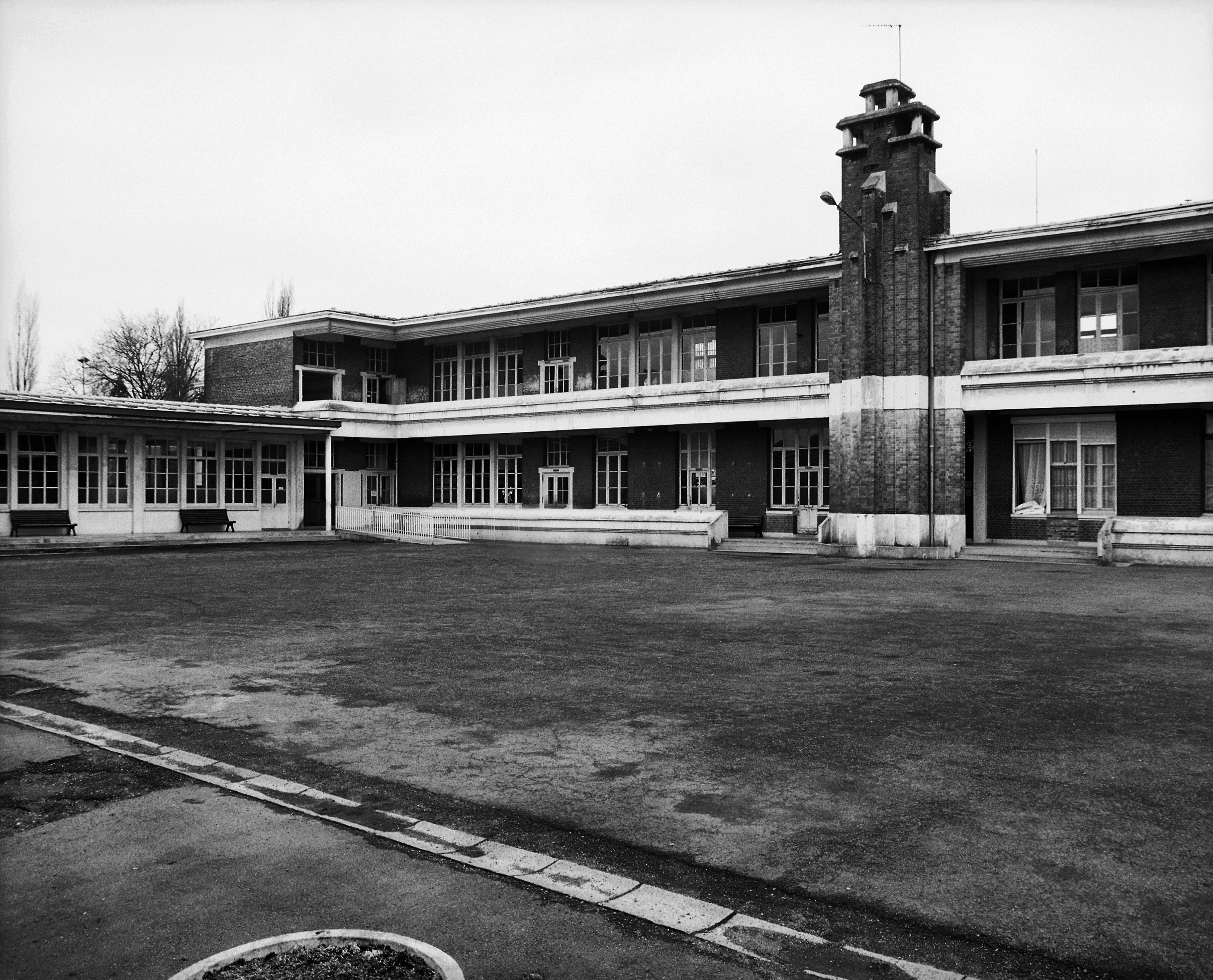 Ancienne école professionnelle dite École pratique de commerce et d'industrie de Maubeuge, puis collège Guillaume-Budé, actuellement conservatoire municipal de musique