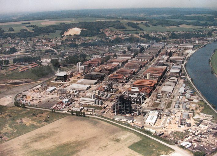 Ancienne usine de produits chimiques de la Compagnie Française des Matières Colorantes puis de la Société des Produits Chimiques Ugine-Kuhlmann (PCUK)