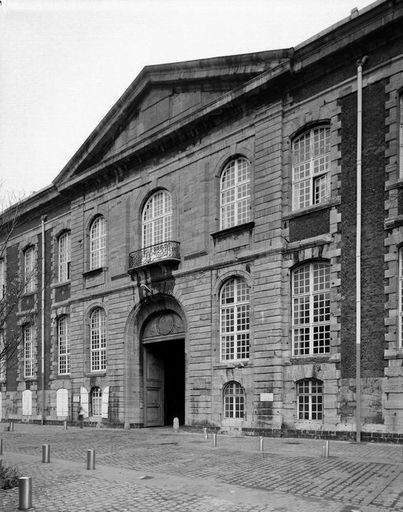 Ancien hôpital général de Valenciennes, dit hôpital du Hainaut, puis hospice et hôpital militaire (actuellement maison de retraite du Hainaut)
