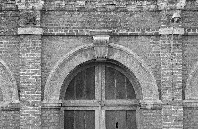 Ancienne cidrerie, dite Grande cidrerie modèle de Picardie, devenue filature de Picquigny, puis usine de matériel électrique industriel Luwa Airchal