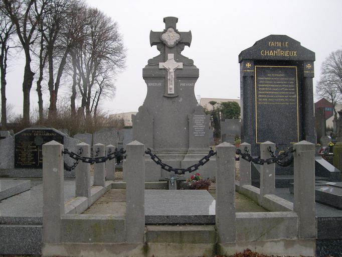 Ancien tombeau (stèle funéraire) de la famille Pourchelle [Prévost]