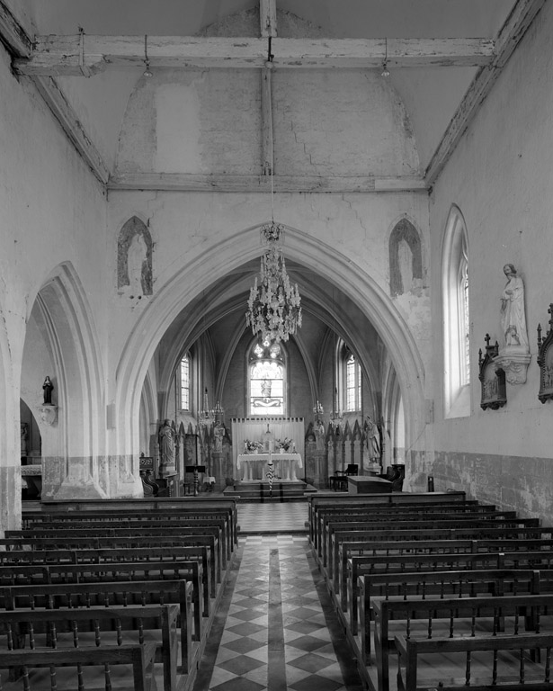 Vue intérieure, vers le choeur.