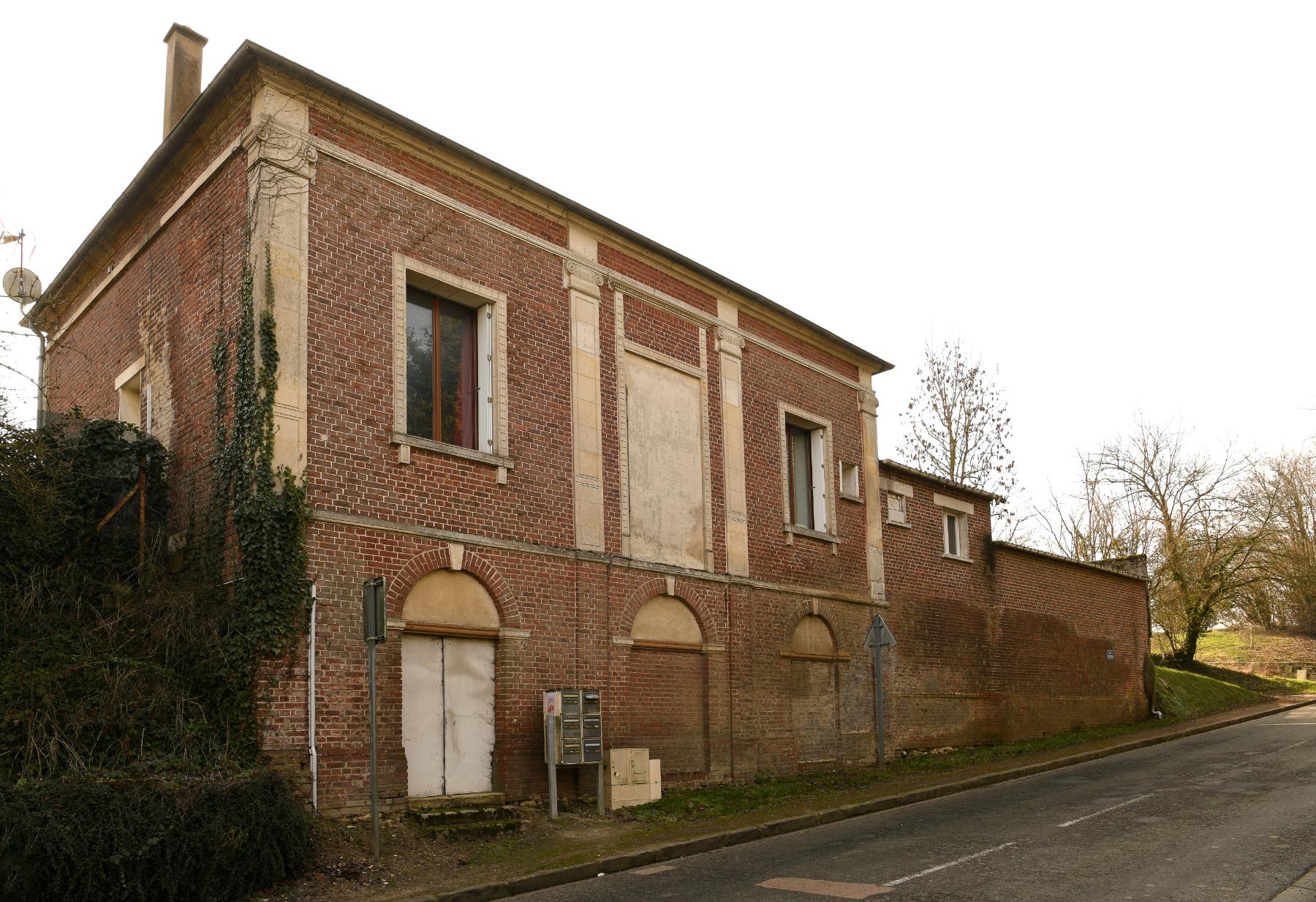 L'habitat du village de Reuil-sur-Brêche