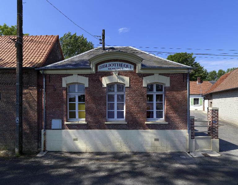 Ancienne école mixte de Saucourt, aujourd'hui bibliothèque municipale