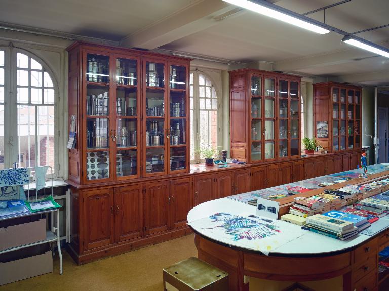 Ancien asile d'aliénés, puis hôpital psychiatrique, puis centre hospitalier spécialisé (CHS), dit établissement public de santé mentale des Flandres