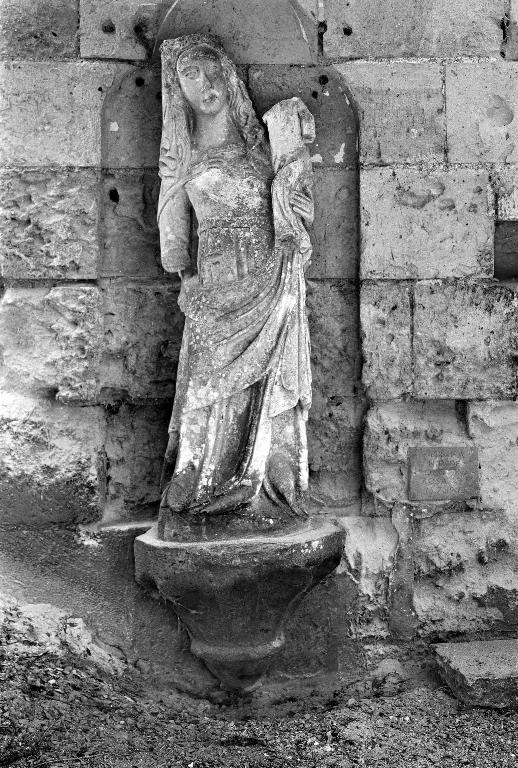Statue (petite nature) : Vierge à l'Enfant (n° 2)