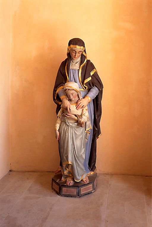 Ensemble de trois statues (petite nature) : L'Education de la Vierge, Saint Jean l'Evangéliste, Saint Eloi