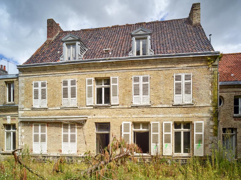 Ancienne ferme Saint-Bertin, puis sucrerie et râperie de betteraves et ferme Platiau, puis ferme des Berceaux