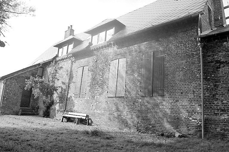 Ancien château de Leuze, puis moulin, filature de laine Coupin, puis filature Legras-Leseur, puis filature Guerbet