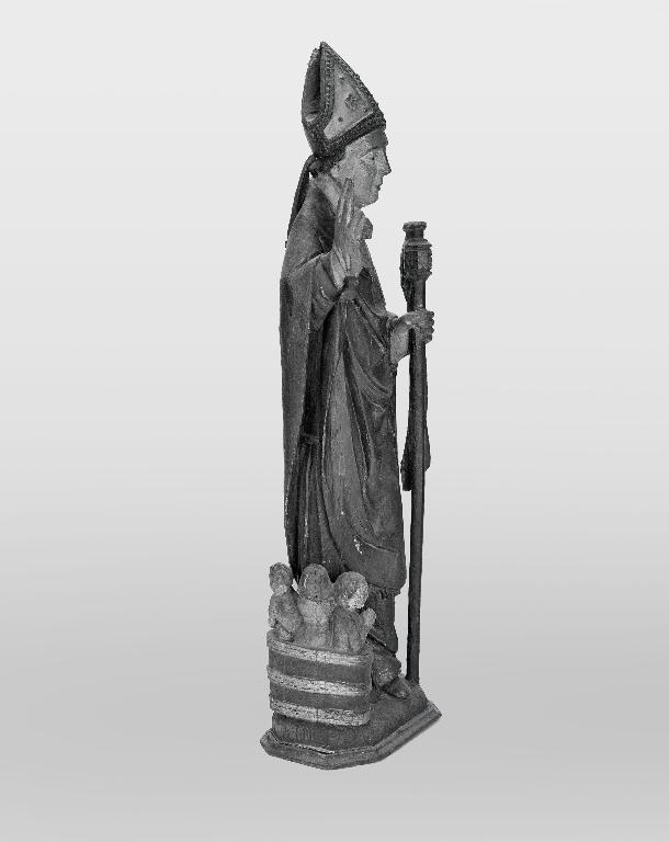 Statue (demi-nature) : saint Nicolas