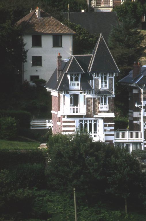 Maison de villégiature, dite André, puis Monmour, puis Pierrot, actuellement Les Canards