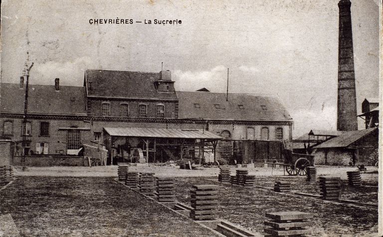 Sucrerie de betteraves Bullot et Cie, puis Hervaux et Cie, puis Boisseau et Cie, puis Duchêne et Cie, devenue sucrerie et distillerie Say, actuellement sucrerie de betteraves Tereos