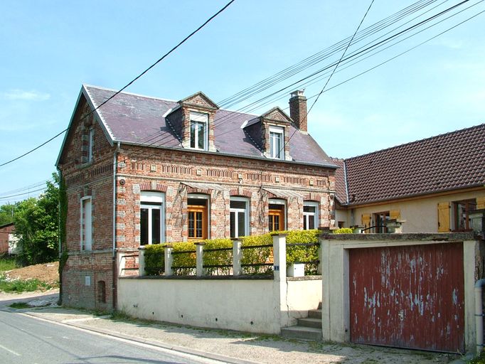 Maison, 3 rue de Flixecourt, limite des 19e et 20e siècles.