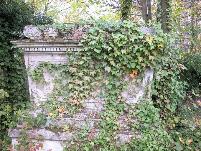 Tombeau (sarcophage) de la famille Delacourt