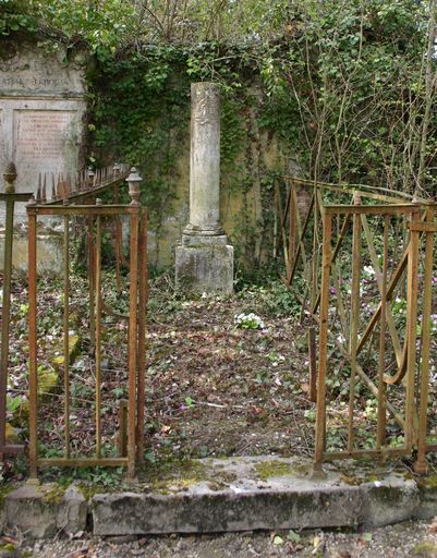 Tombeau (colonne funéraire) Bernaville