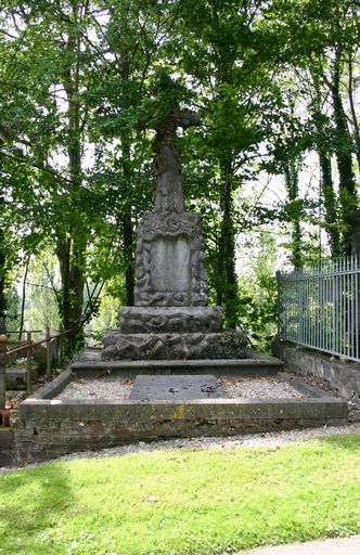 Tombeau (stèle funéraire) des familles Jumel et Deriencourt