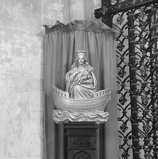 Groupe sculpté : Notre-Dame de Boulogne, Notre-Dame du saint Sang