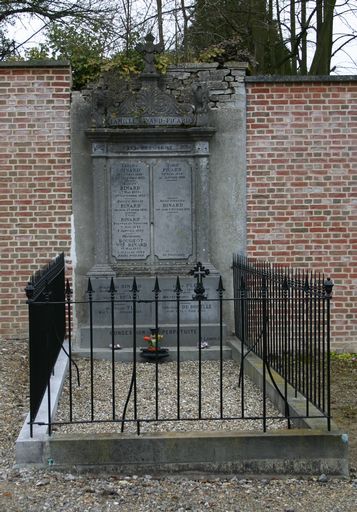 Tombeau (stèle funéraire) de la famille Binard-Picard