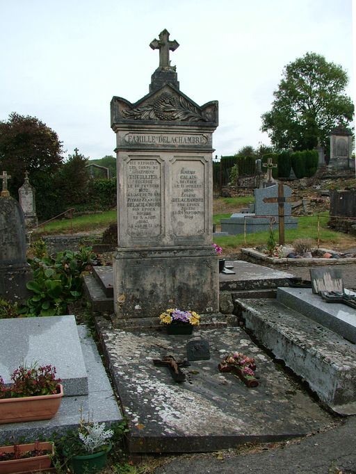 Église paroissiale Saint-Nicolas et cimetière de Canaples