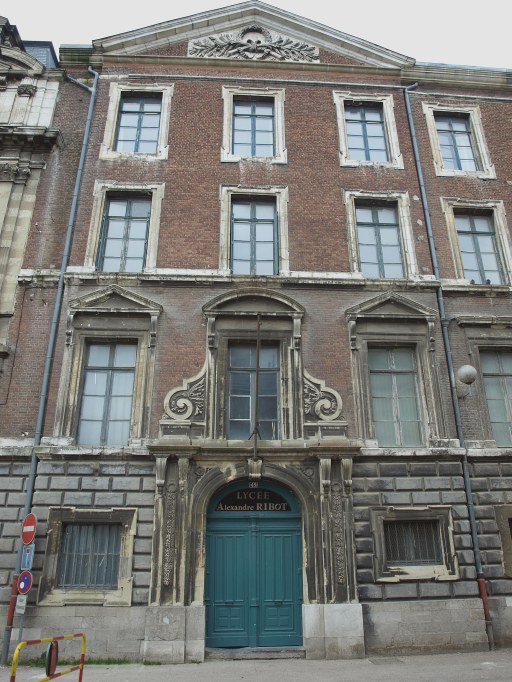 Ancien collège des Jésuites Wallons, actuellement lycée Ribot