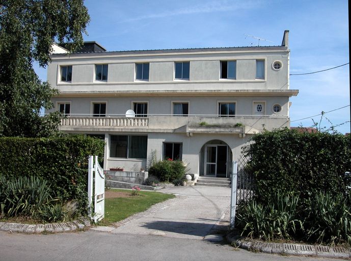 Ancien Hôtel Ermitage, devenu colonie de vacances de la ville de Lille (actuellement établissement médical)