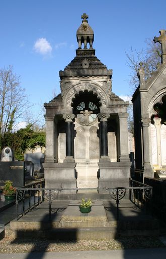 Tombeaux (loggia) de la famille Lefèvre-Caumartin et de la famille Lefèvre-Calot