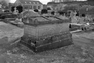 Tombeau (sarcophage) de Charles Lewis
