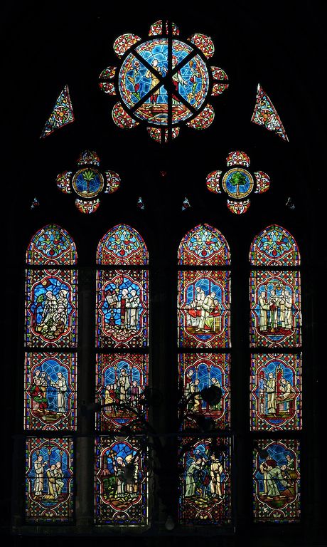 Ensemble de deux verrières figurées de la chapelle Saint-Joseph (baies 10 et 12) : Episodes de la vie de saint Remi