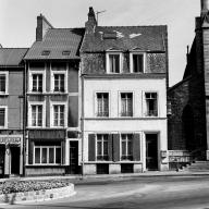 Ancien presbytère, actuellement immeuble à logements