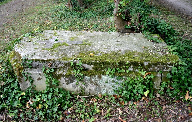 Tombeau (sarcophage) Chouffe