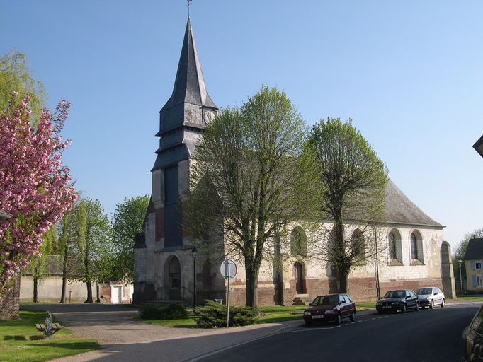 Eglise paroissiale et ancien cimetière Saints-Fuscien, Victoric et Gentien de Sains-en-Amiénois