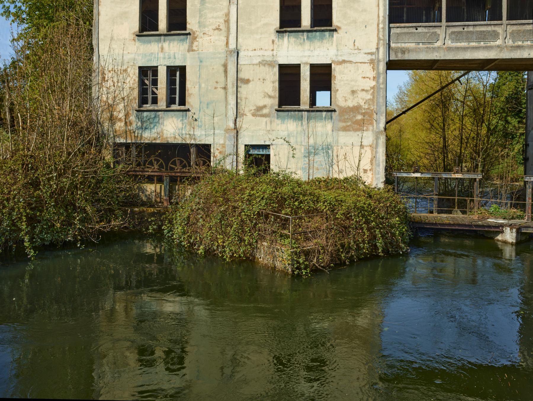 Anciens moulins de la porte de Paris, puis minoterie dite Moulins Damay, puis Grands Moulins de Péronne (détruit)