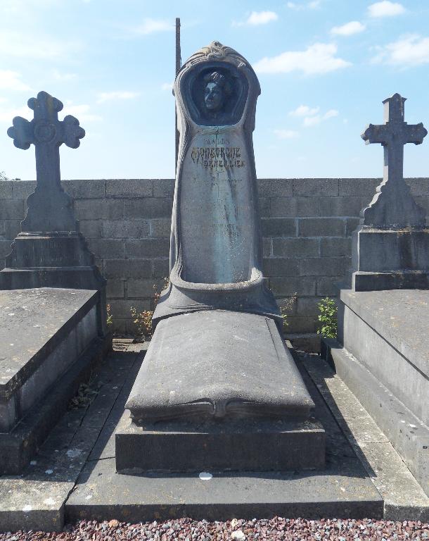 Tombeau (stèle funéraire) de la famille Monborgne-Demeillier