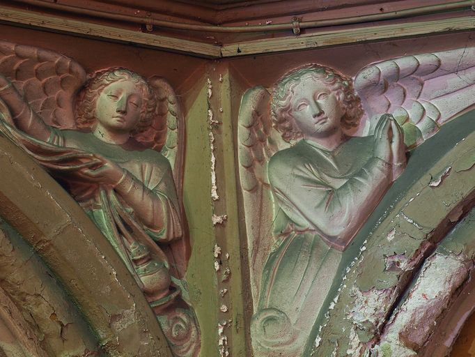 Décor porté du choeur (sculptures, reliefs)